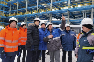 Губернатор Ленинградской области Александр Дрозденко посетил комплекс по сжижению природного газа КС «Портовая» в Выборгском районе